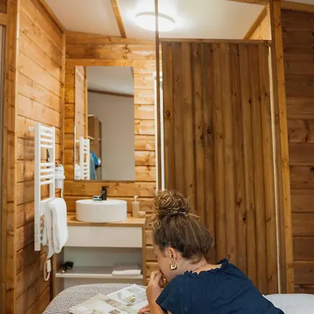 Slow Village - Perigord Campingplatz Saint-Cybranet
