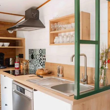 Slow Village - Perigord 3* Saint-Cybranet
